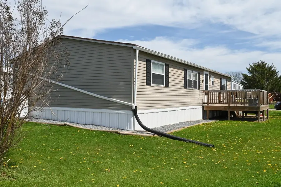 300 Chesapeake Est, Thomasville, PA 17364 - #2