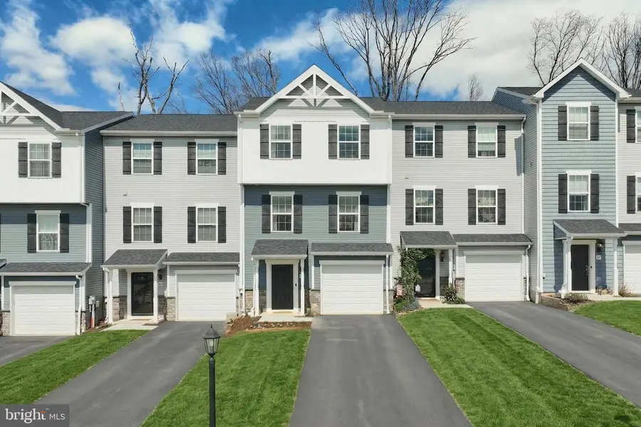 61 Ayrshire Dr, Hanover, PA 17331 - #2