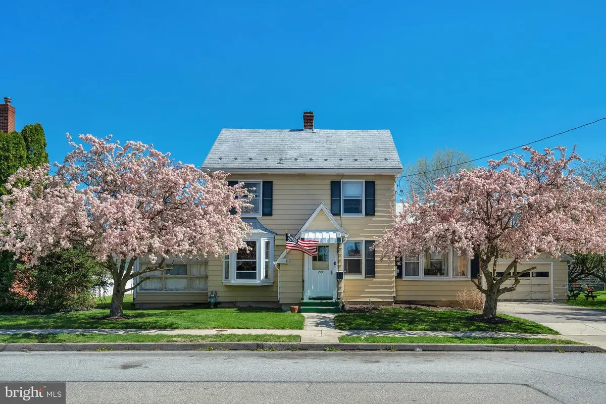 730 Mcallister St, Hanover, PA 17331 - #1