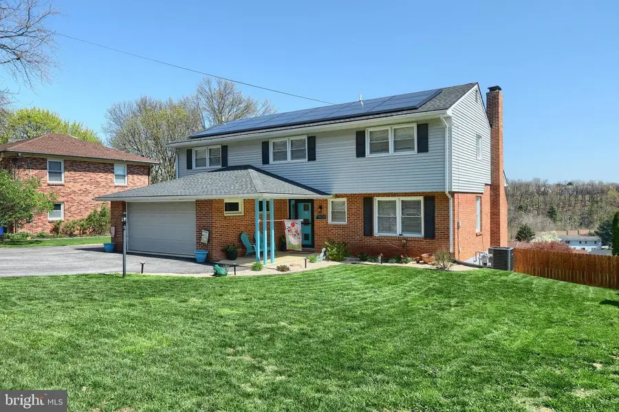 1505 Bonbar Rd, York, PA 17403 - #3