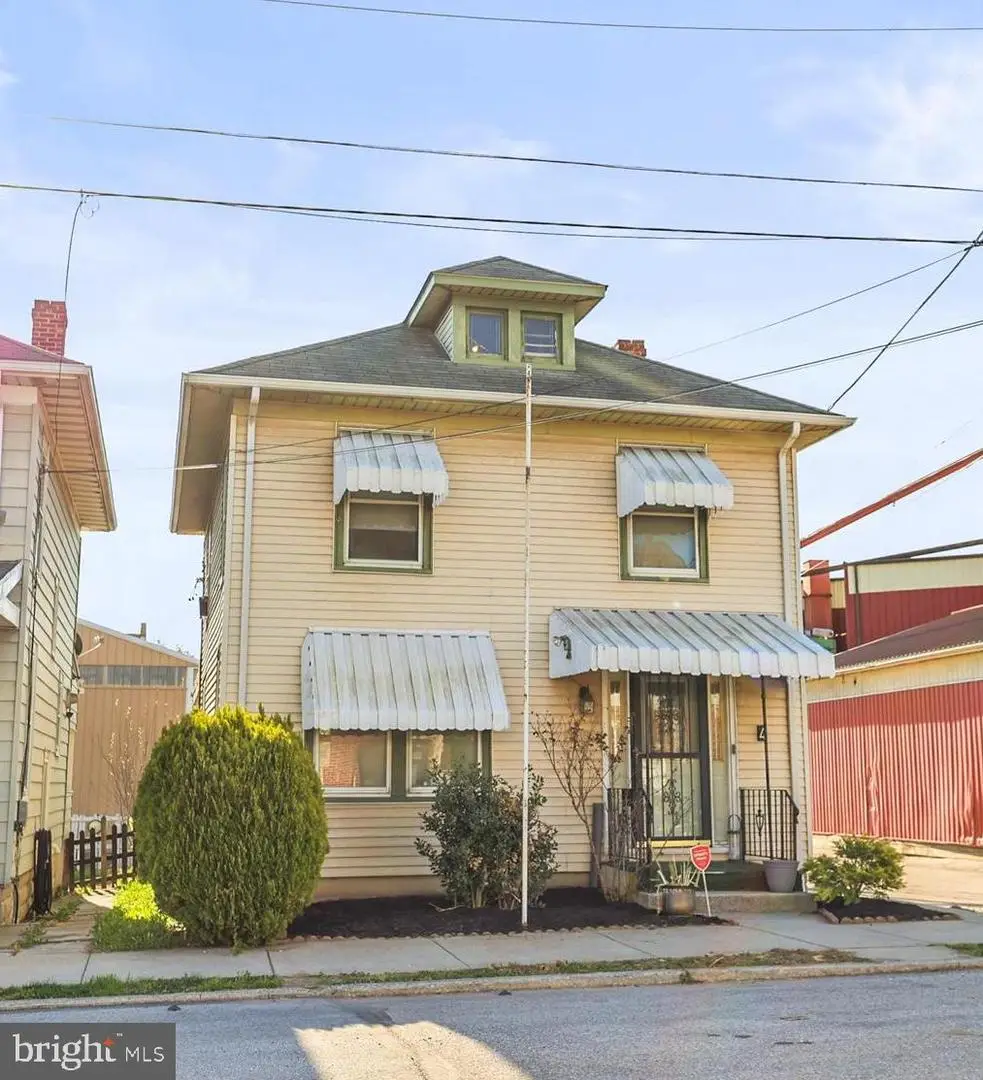 4 S Penn St, Hanover, PA 17331 - #1