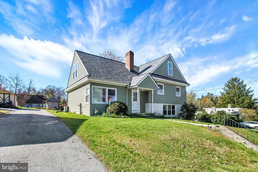 4 Hill St, Hanover, PA 17331 - #3