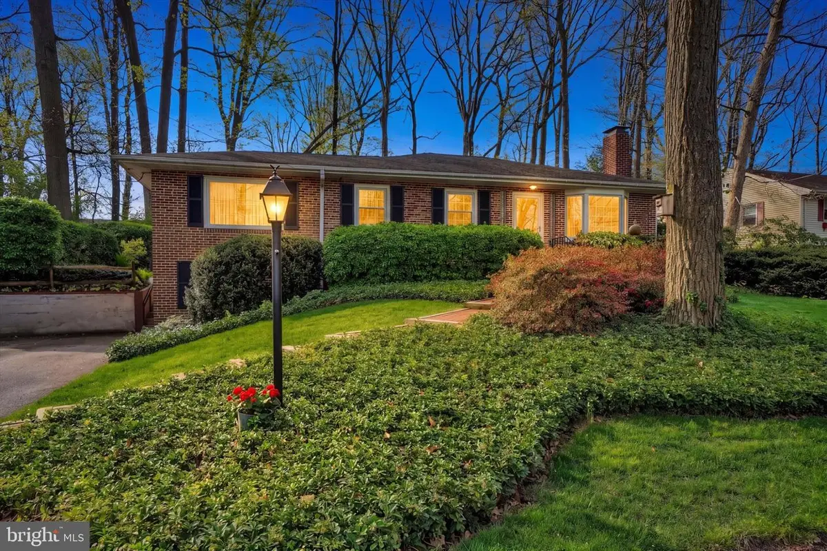 120 Woodland Rd, York, PA 17403 - #1