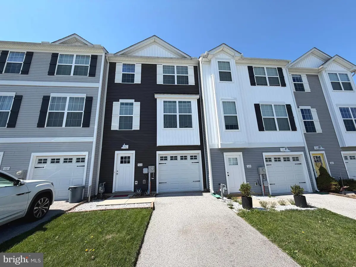 522 Charles Ave, Hanover, PA 17331 - #1