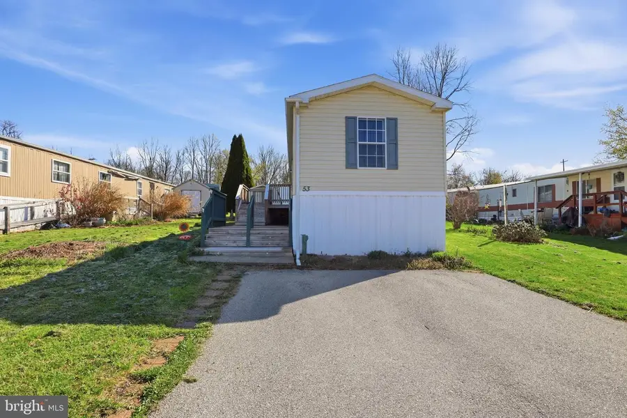53 Chesapeake Est, Thomasville, PA 17364 - #2