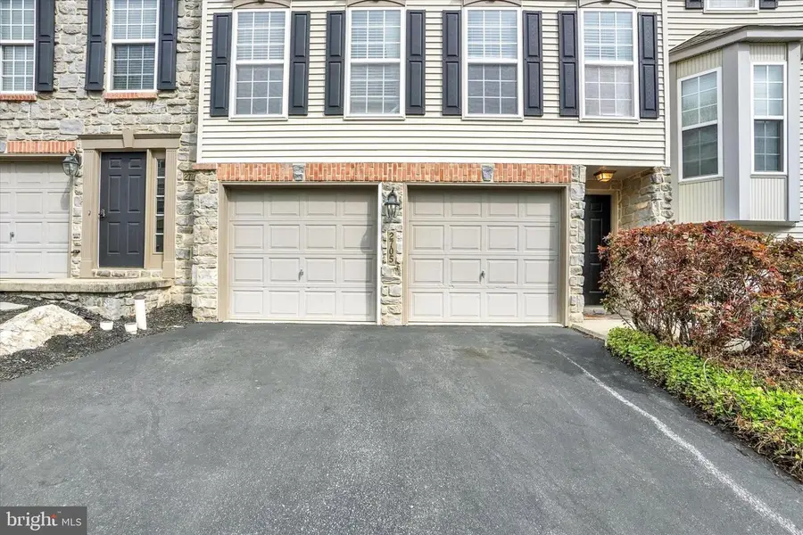 2705 Steeple Chase Dr, York, PA 17402 - #2