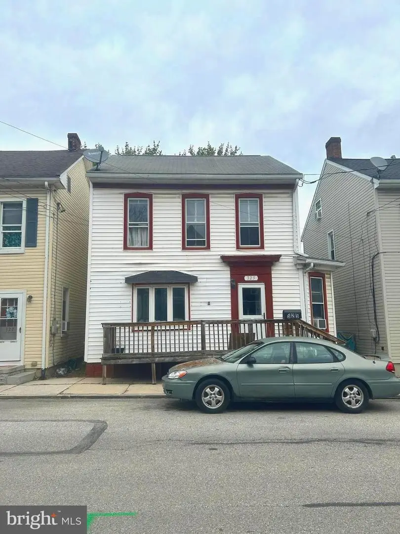 325 N Franklin St, Hanover, PA 17331 - #1