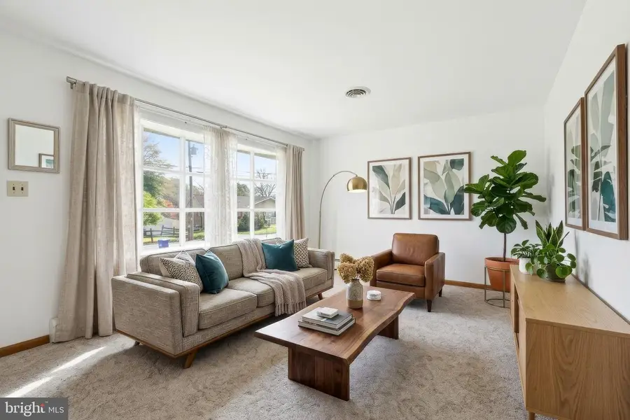 42 Woodland Dr, York, PA 17407 - #2