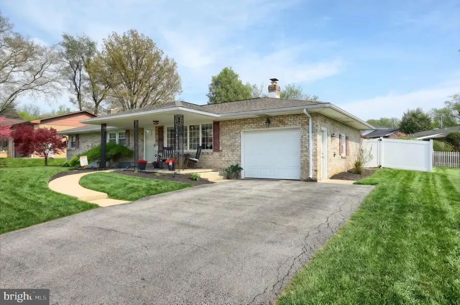 575 Sundale Dr, York, PA 17402 - #3