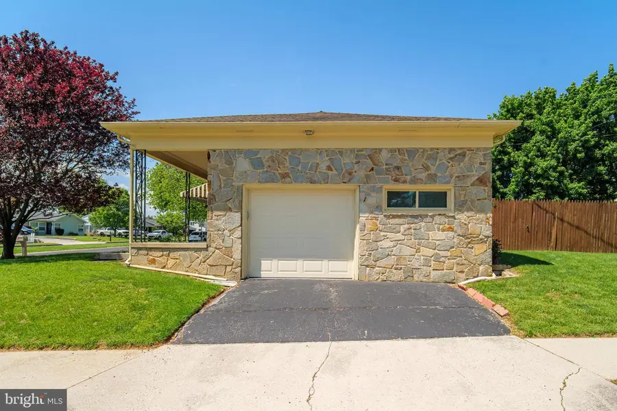 224 Park Heights Blvd, Hanover, PA 17331 - #3