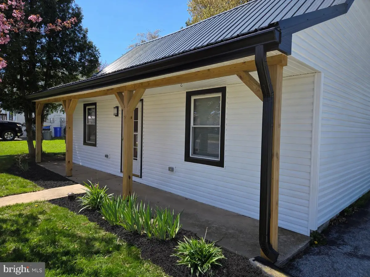 214 N Liverpool St, Manchester, PA 17345 - #1