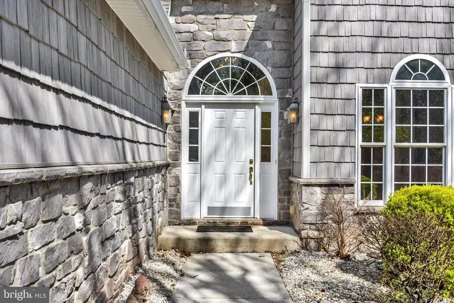 935 Silver Lake Rd, Lewisberry, PA 17339 - #2