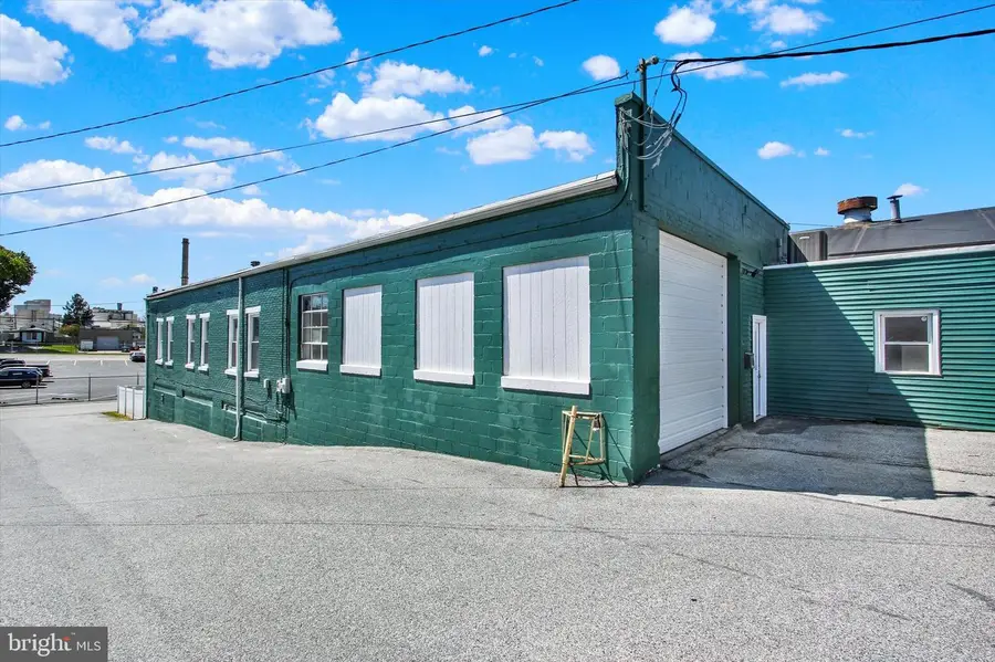 1880 W Market St, York, PA 17404 - #2
