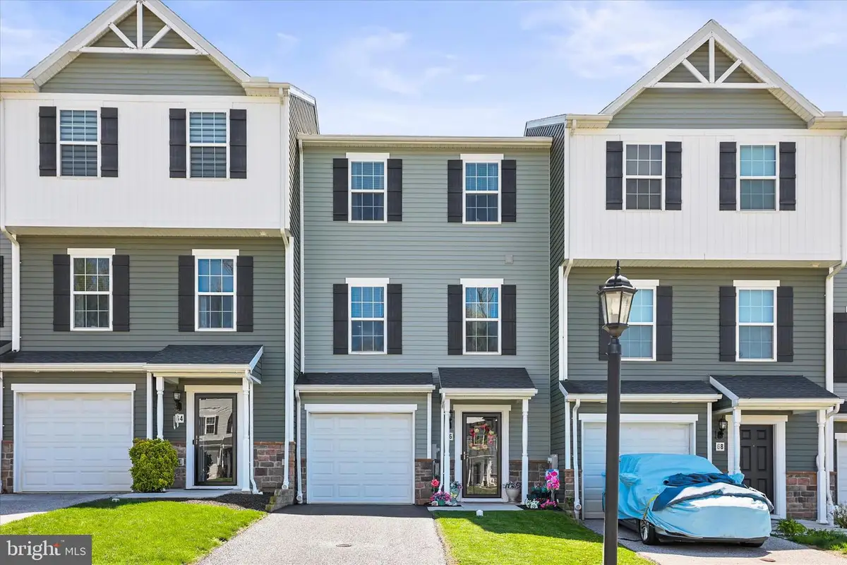 66 Ayrshire Dr, Hanover, PA 17331 - #1