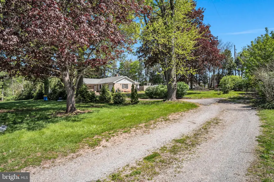 268 N Biesecker Rd, Thomasville, PA 17364 - #2