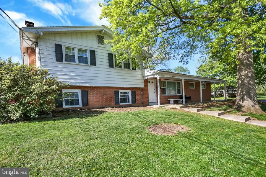 102 Forest Dr, Camp Hill, PA 17011 - #2