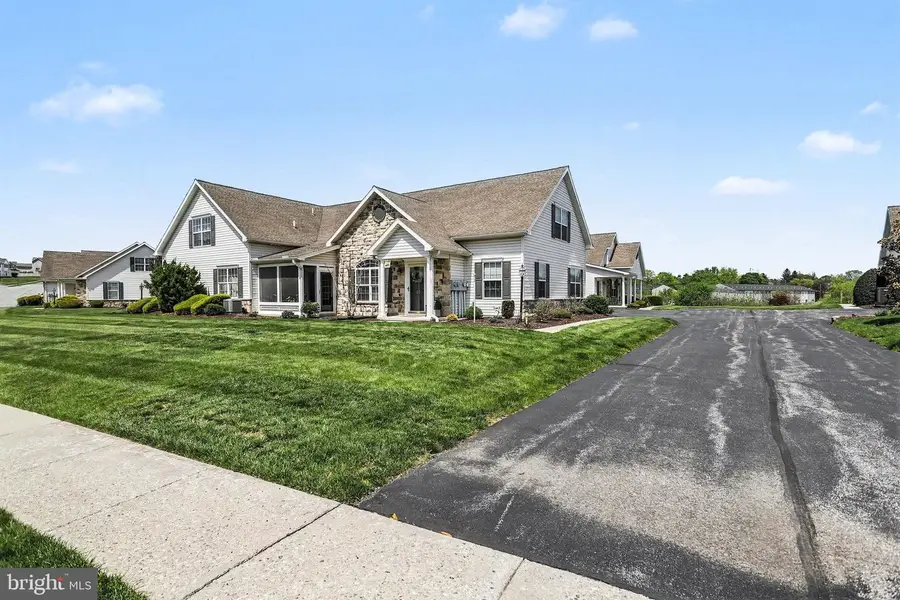 67 S Alpine Dr, York, PA 17408 - #2