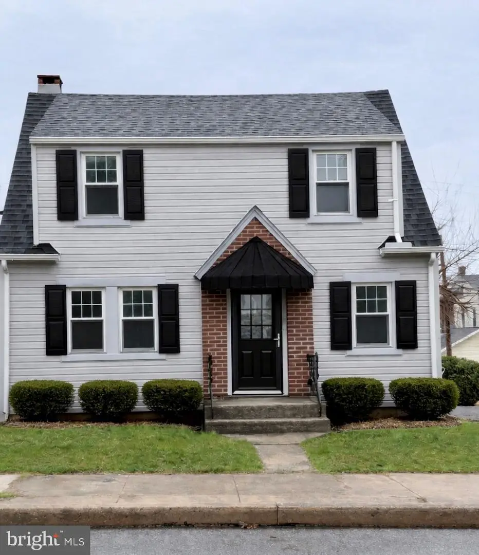 1229 W Poplar St, York, PA 17404 - #1