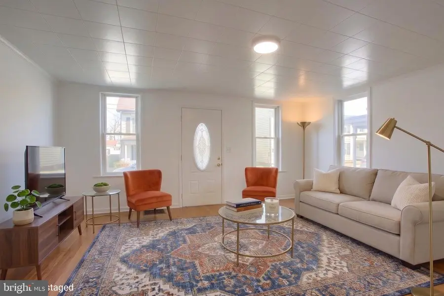 19 W Harrisburg St, Dillsburg, PA 17019 - #2