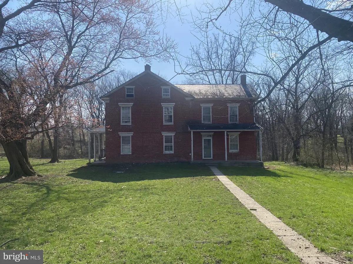 3230 Pebble Run Dr, Dover, PA 17315 - #1