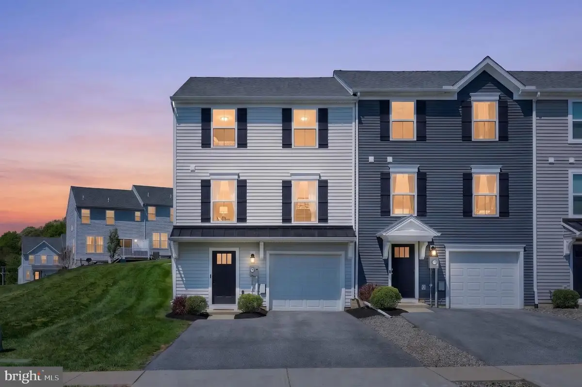 4285 Blackburn Dr, Stewartstown, PA 17363 - #1