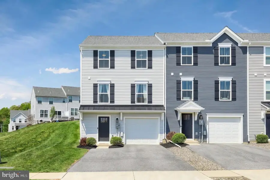 4285 Blackburn Dr, Stewartstown, PA 17363 - #3