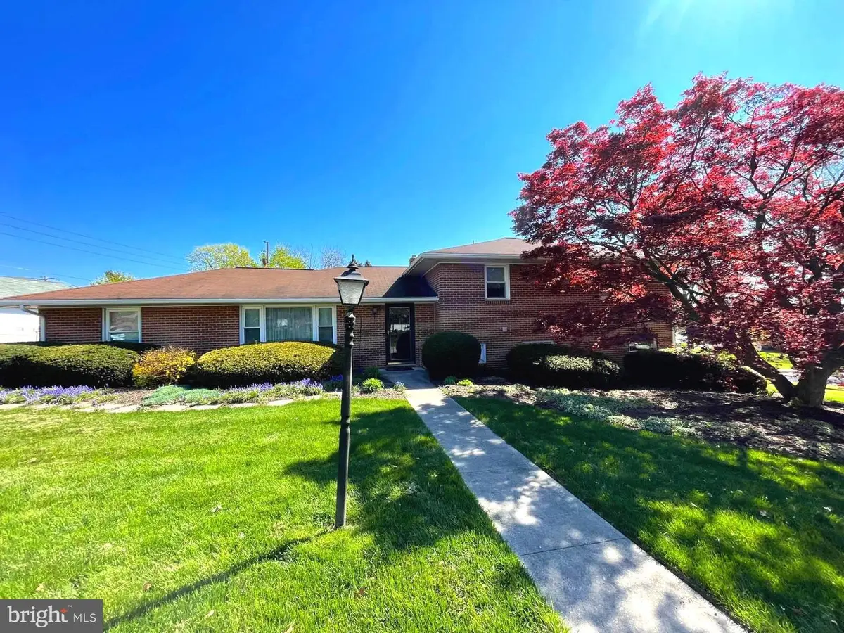 1425 Hill St, York, PA 17403 - #1