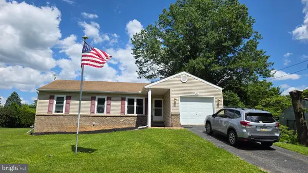 65 Vinton Dr, YORK, PA 17402