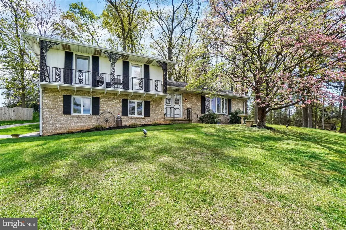 390 Meggon Rd, Red Lion, PA 17356 - #1