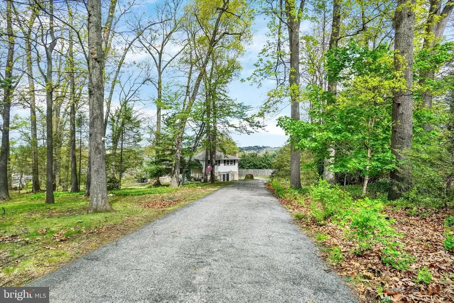 390 Meggon Rd, Red Lion, PA 17356 - #2