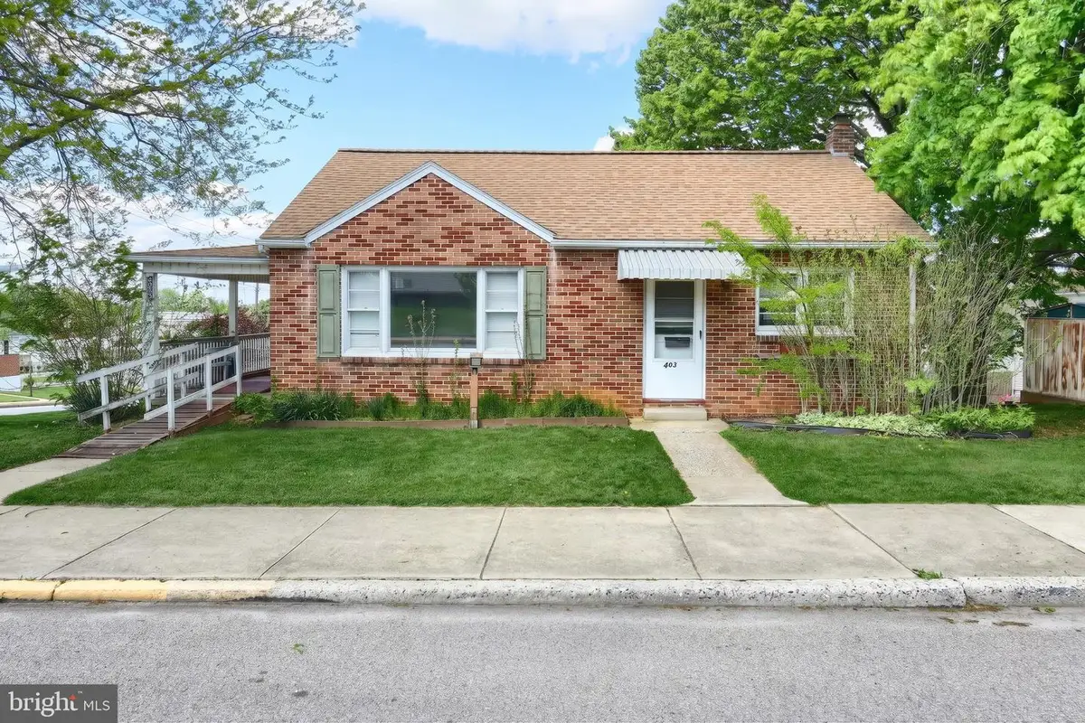 403 E Maple St, Dallastown, PA 17313 - #1