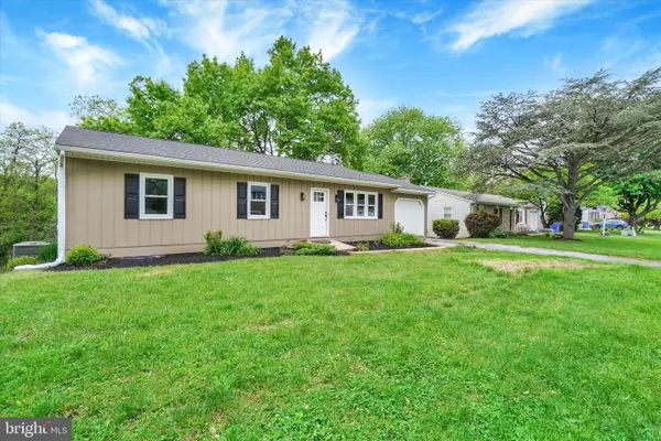 521 Benyou Ln, NEW CUMBERLAND, PA 17070