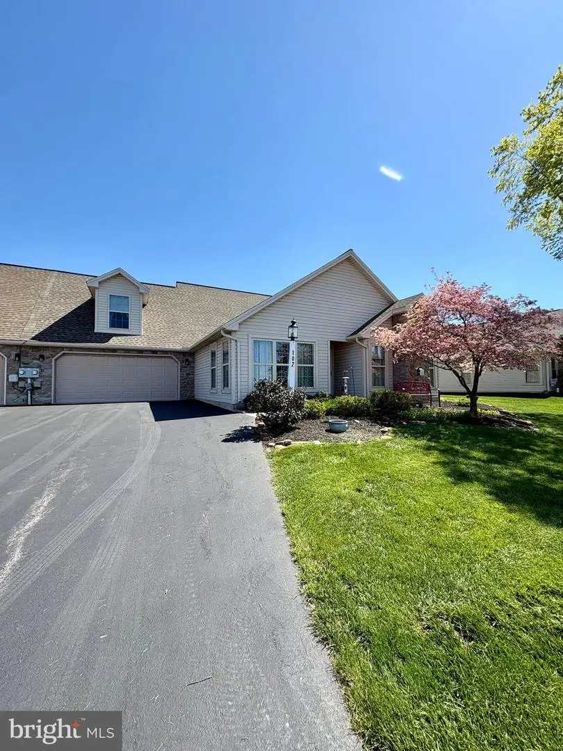 102 Heather Glen Dr, Red Lion, PA 17356 - #1