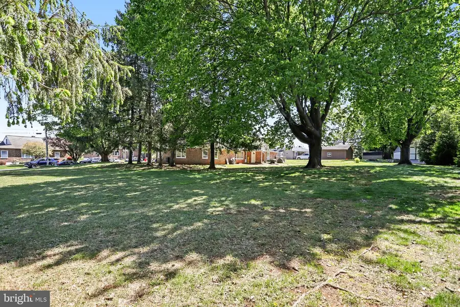 35 High St, Glen Rock, PA 17327 - #3