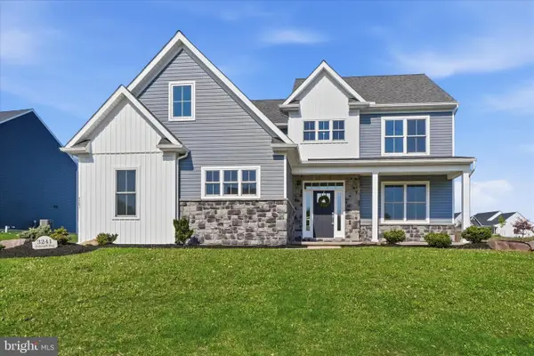 3241 Foxcroft Way, YORK, PA 17406