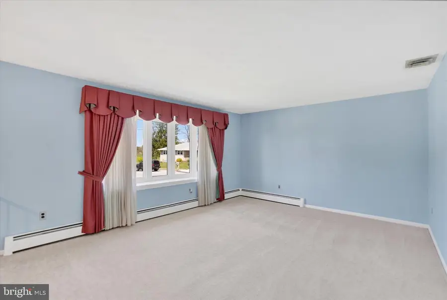 2020 Lycan Dr, York, PA 17408 - #2