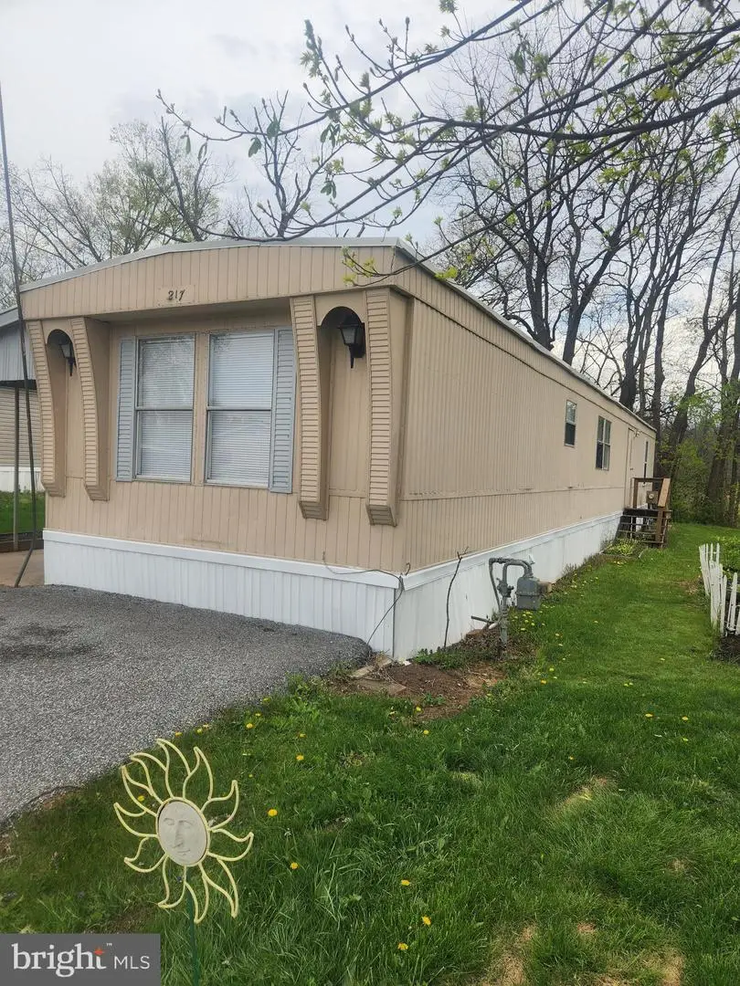 217 Waldorf Dr, York, PA 17404 - #1