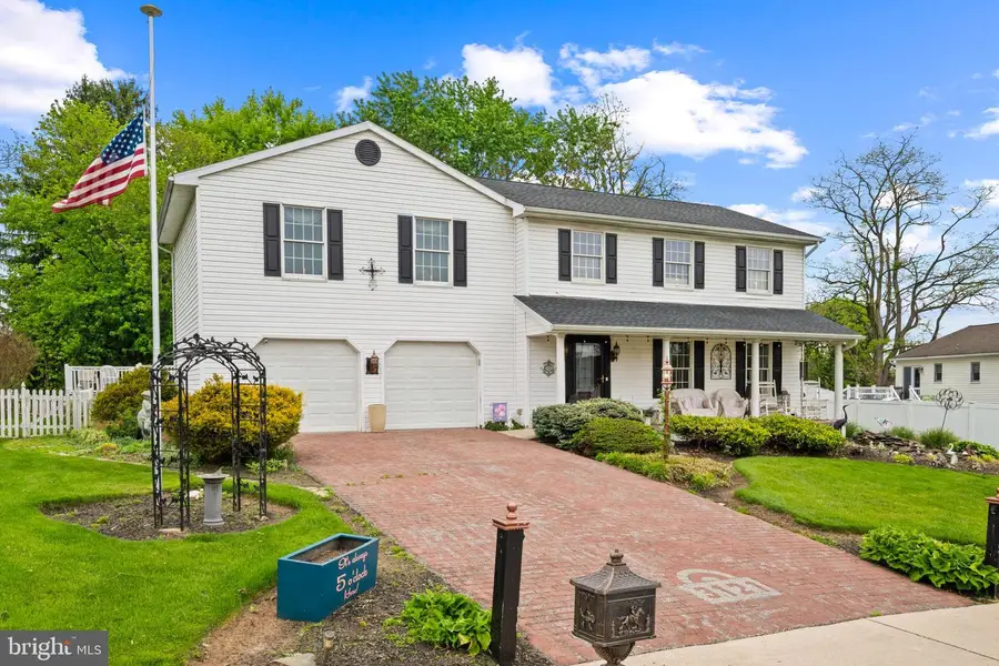 3121 Pineview Dr, Dover, PA 17315 - #2
