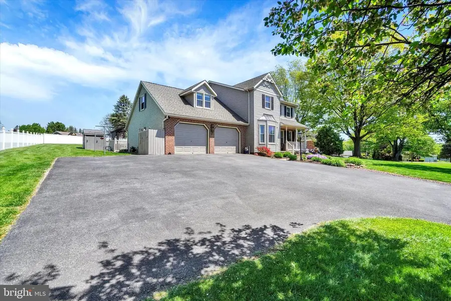365 Lombard St, Dallastown, PA 17313 - #2