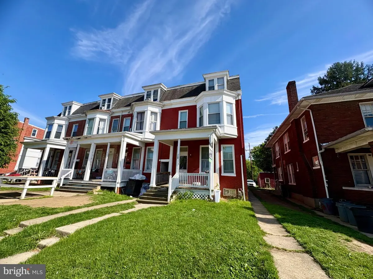 306 W Jackson St, York, PA 17401 - #1