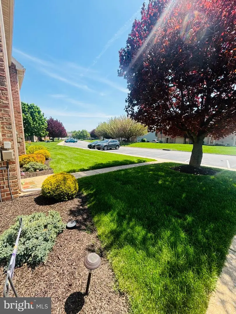 179 Crown Pointe Dr, York, PA 17402 - #3