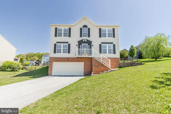 271 Courtney Ct, SPRING GROVE, PA 17362