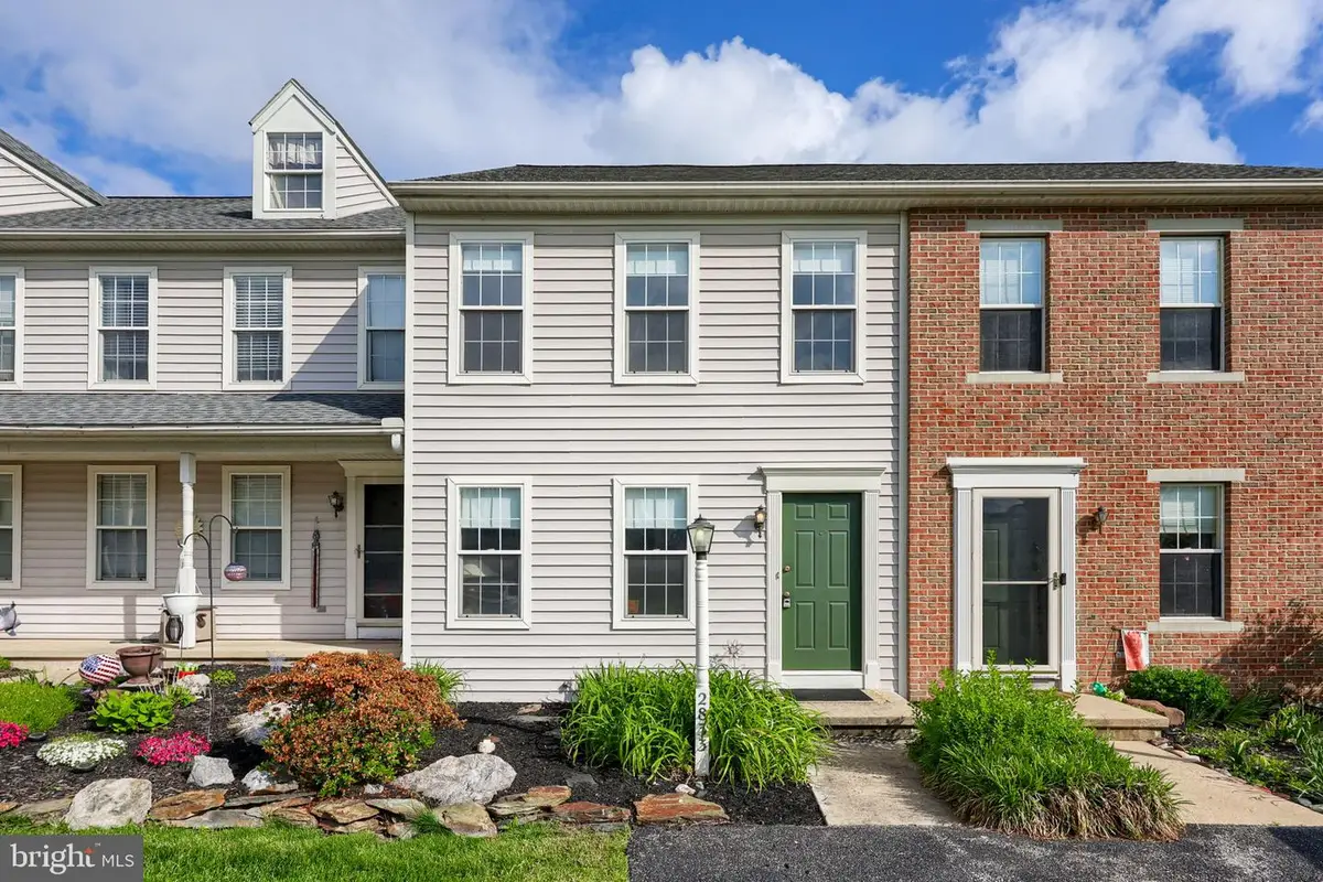 2833 Woodmont Dr, York, PA 17404 - #1