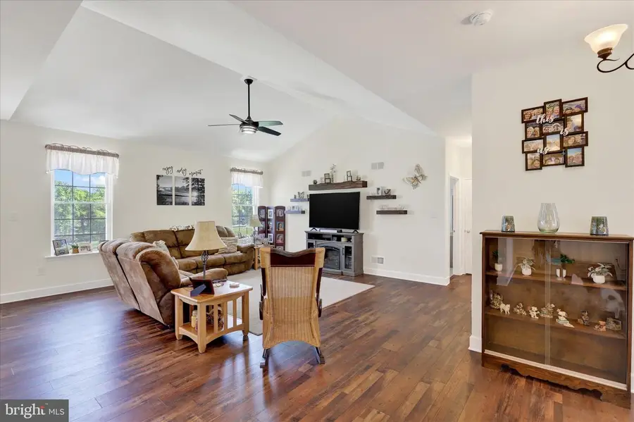 210 Granite Ln, Hanover, PA 17331 - #3