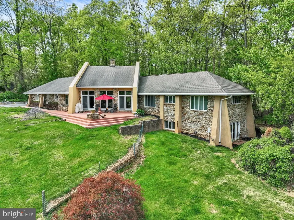 8272 Woodbine Rd, Airville, PA 17302 - #1