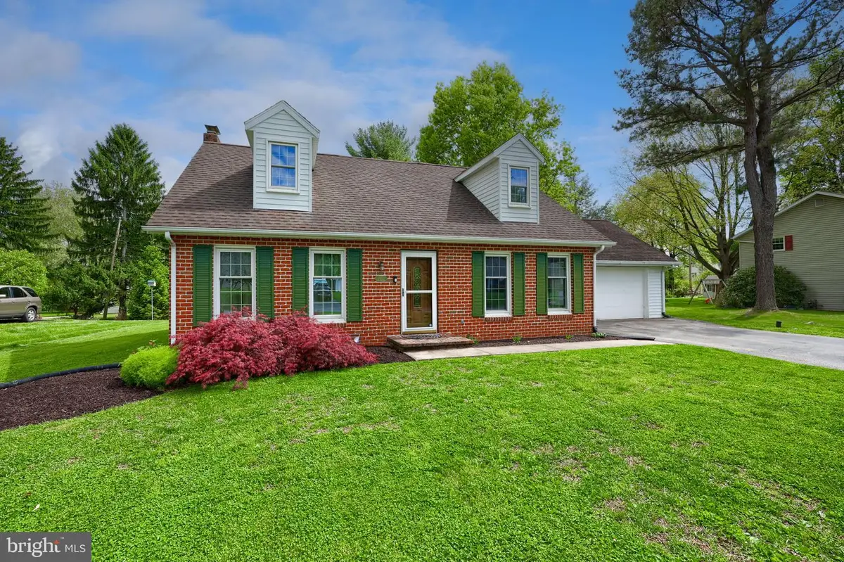 1955 Brian Ln, York, PA 17404 - #1