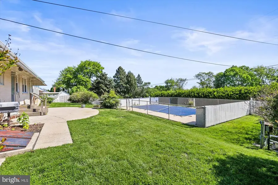 1445 Chapel Dr, York, PA 17404 - #2