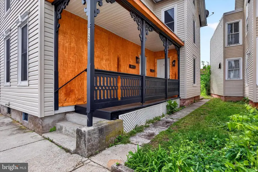 125 E Chestnut St, Hanover, PA 17331 - #2