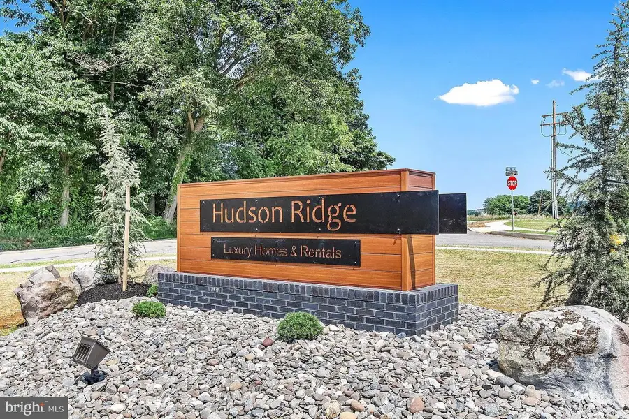 326 Avon Dr, Red Lion, PA 17356 - #2