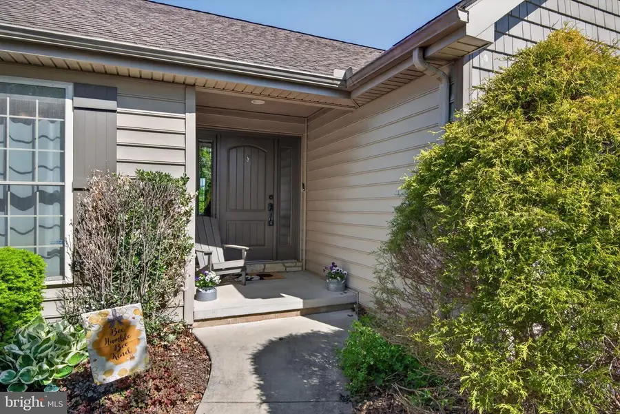 1241 Shadowbrooke Dr, Dover, PA 17315 - #3